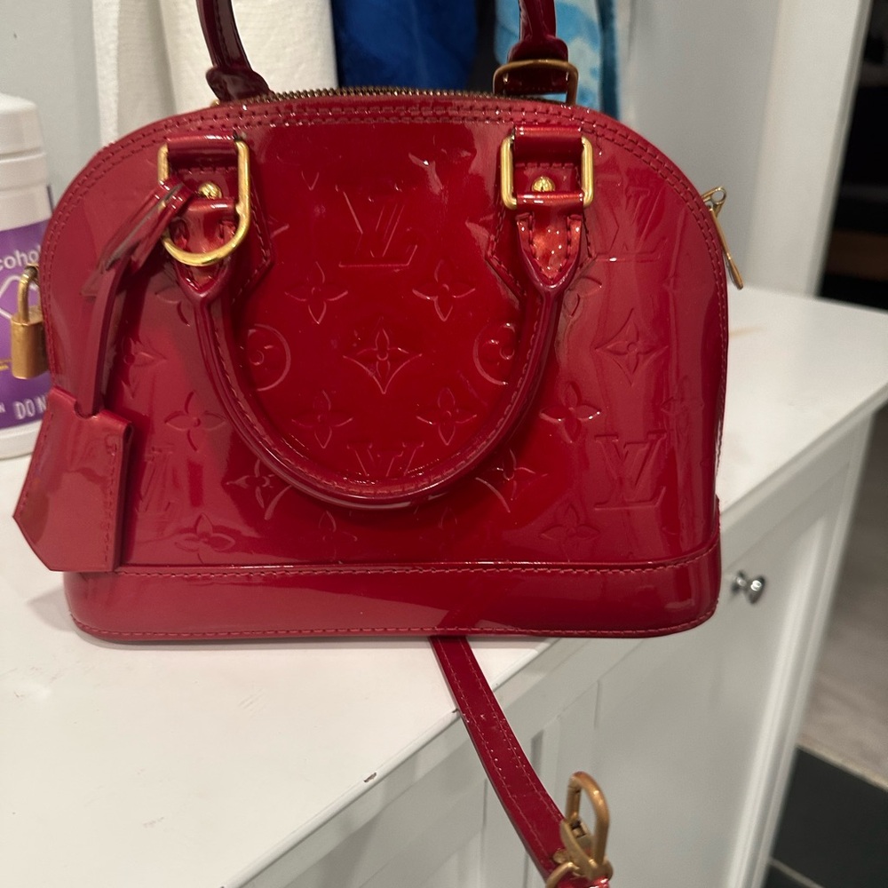 LV Alma BB red